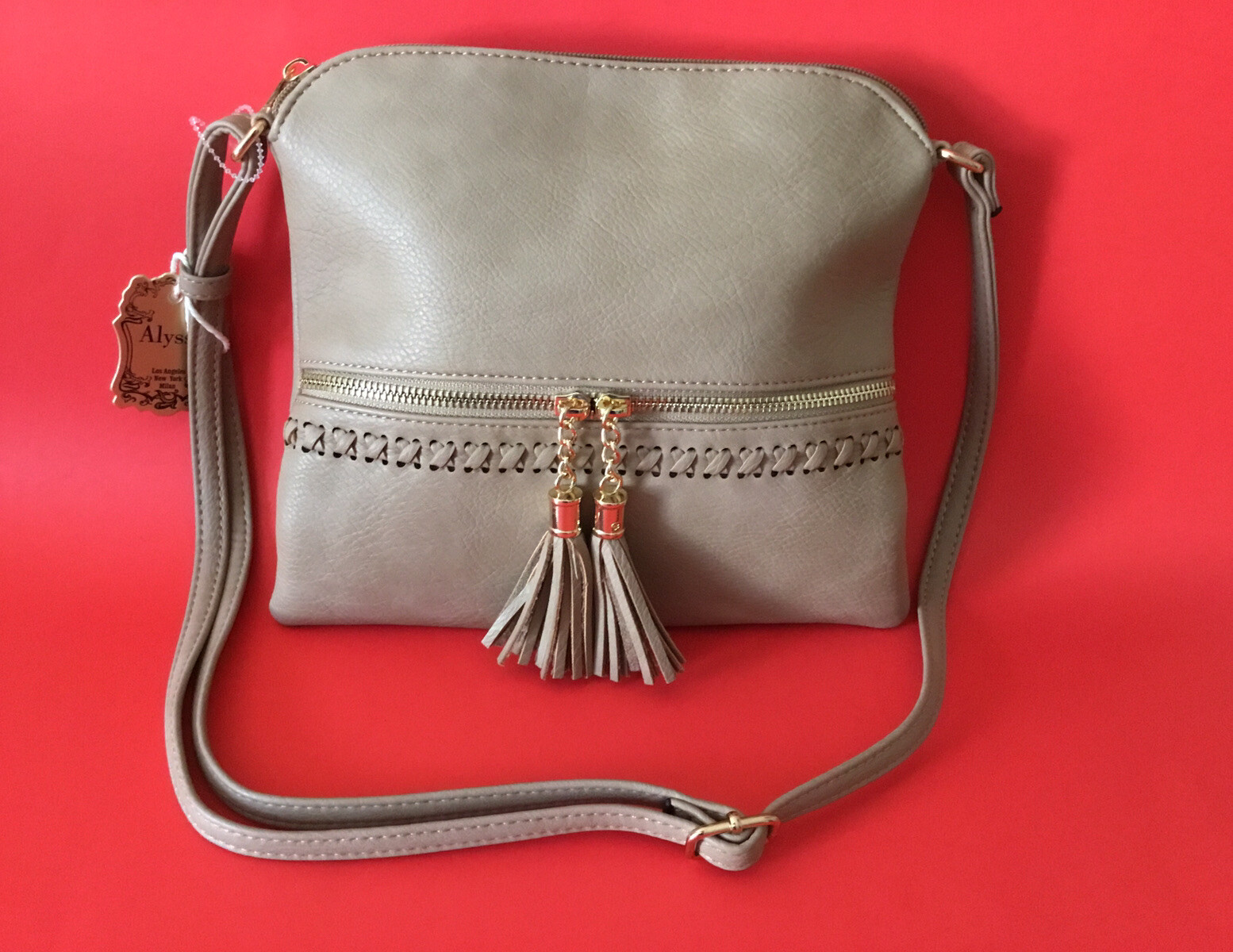 ALYSSA Los Angeles, New York, Milan Women’s Handbag Beige w/Gold NEW