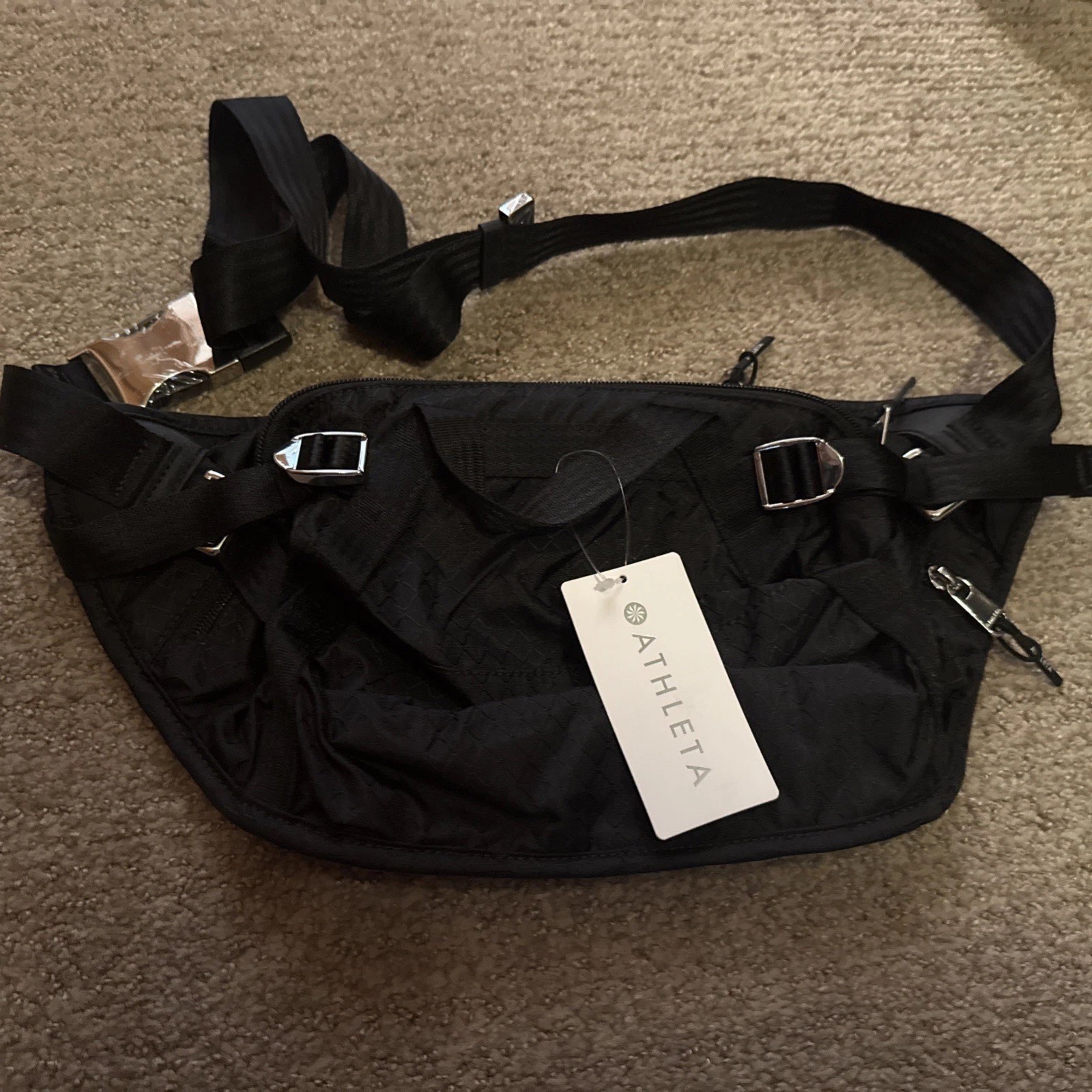 Athleta Excursion Mini Belt Bag – Black crossbody/waist bag – NWT $88 One Size