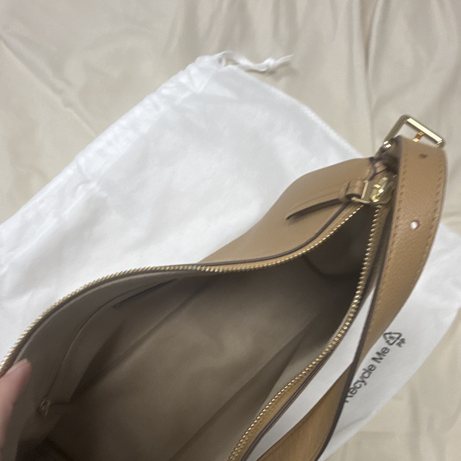 Tory Burch Tan Small Crescent Shoulder Bag Zip Adjustable Strap Pockets Dust