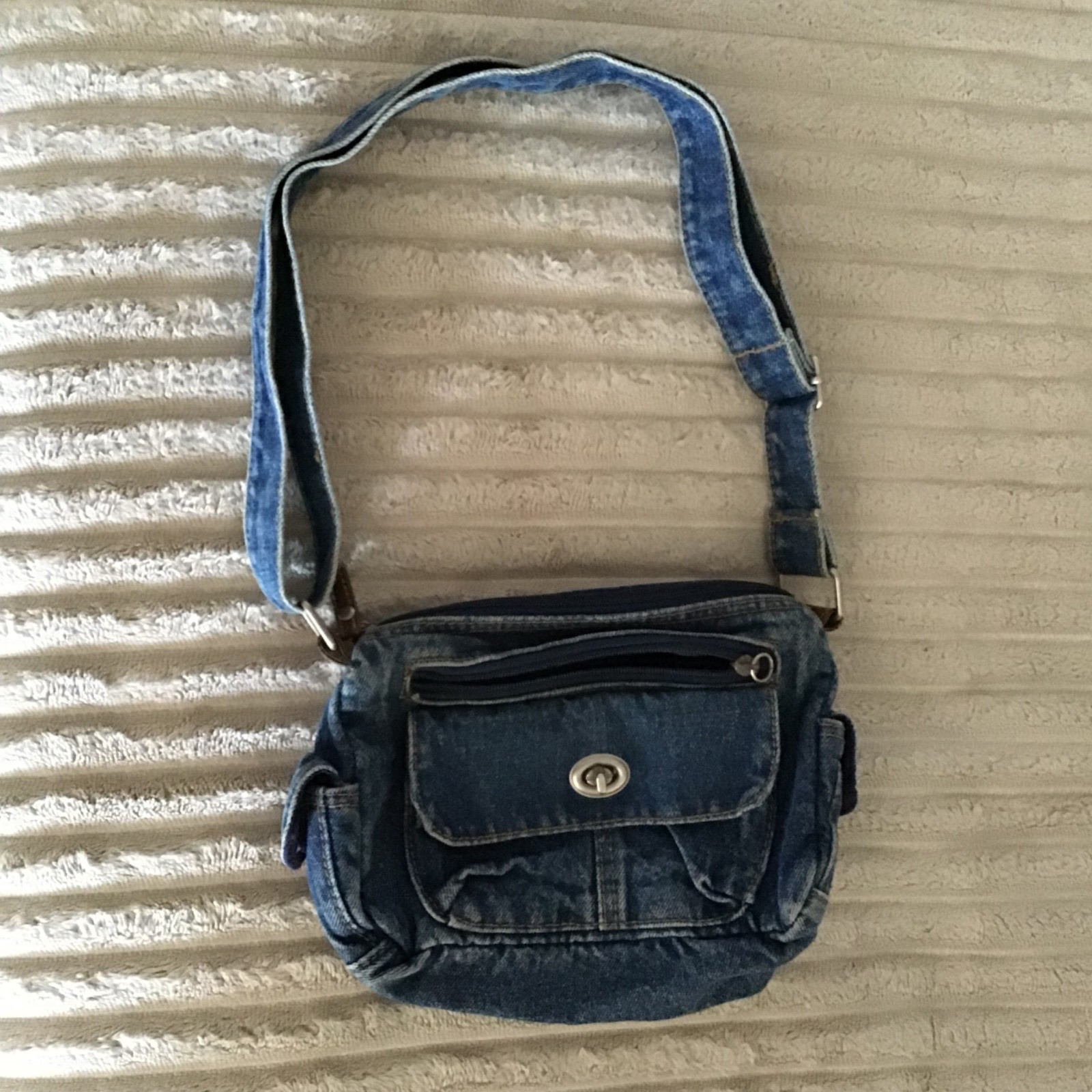 Very cute 70’s style denim purse/fanny pack