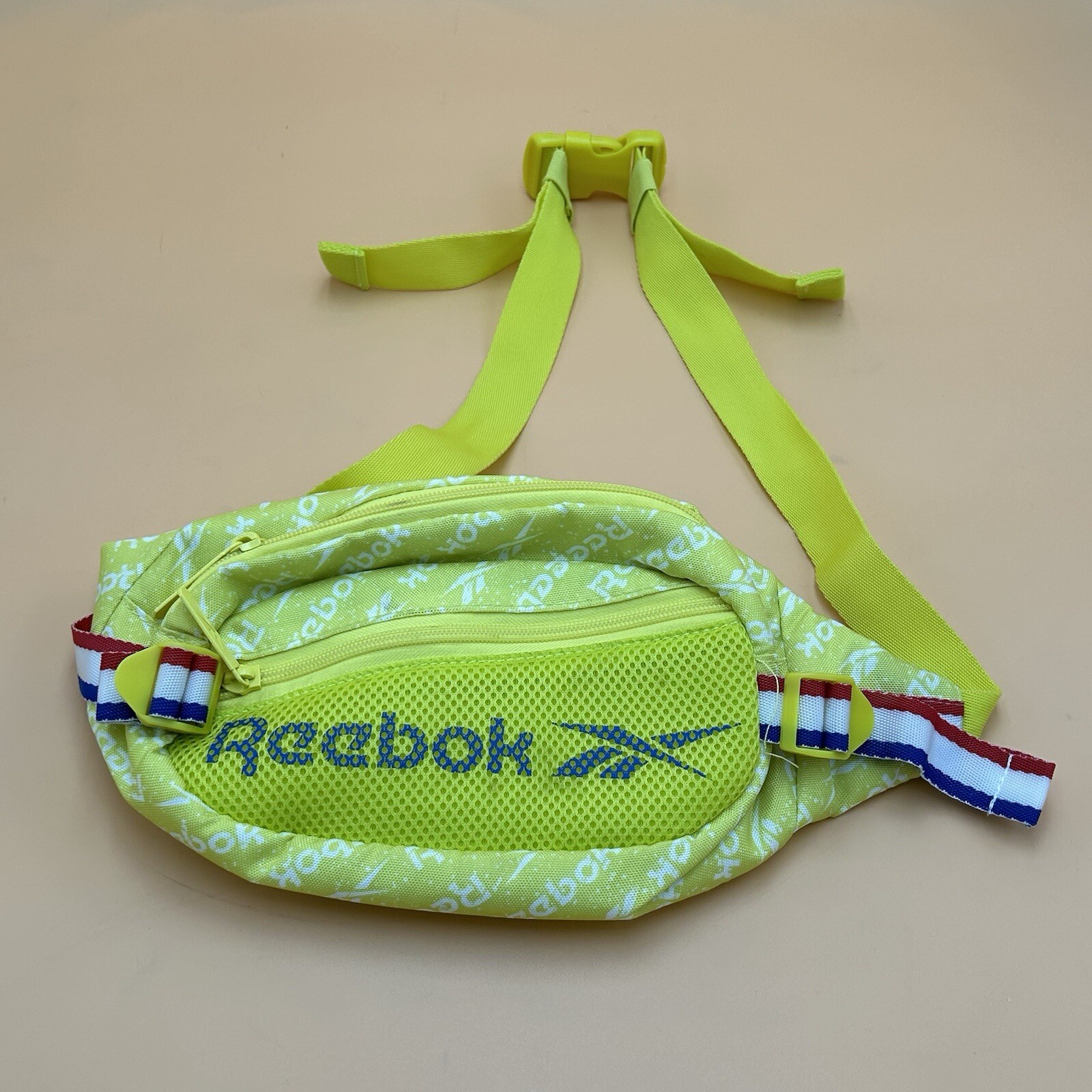 Reebok Fanny Pack ENLITE Yellow Diagonal Adjustable Ventilated 3L 6 X 16 x 3.25