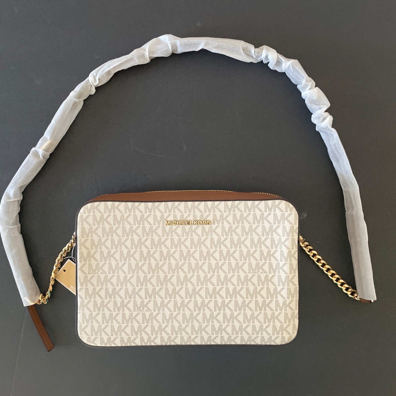 Michael Kors Jet Set Large Crossbody Purse – Vanilla