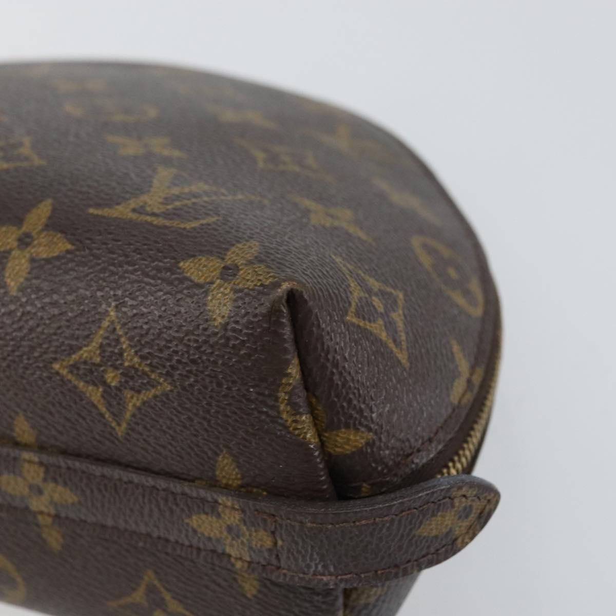LOUIS VUITTON Monogram Trousse Demi Ronde Cosmetic Pouch M47520 LV Auth 157375