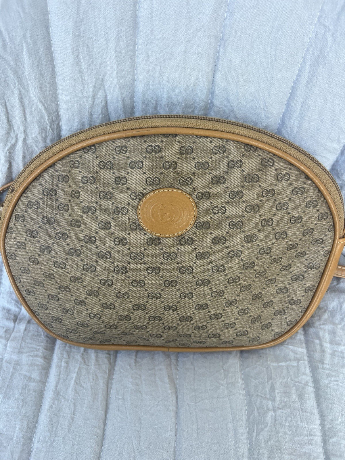 VTG Authentic Gucci GG Crossbody Bag