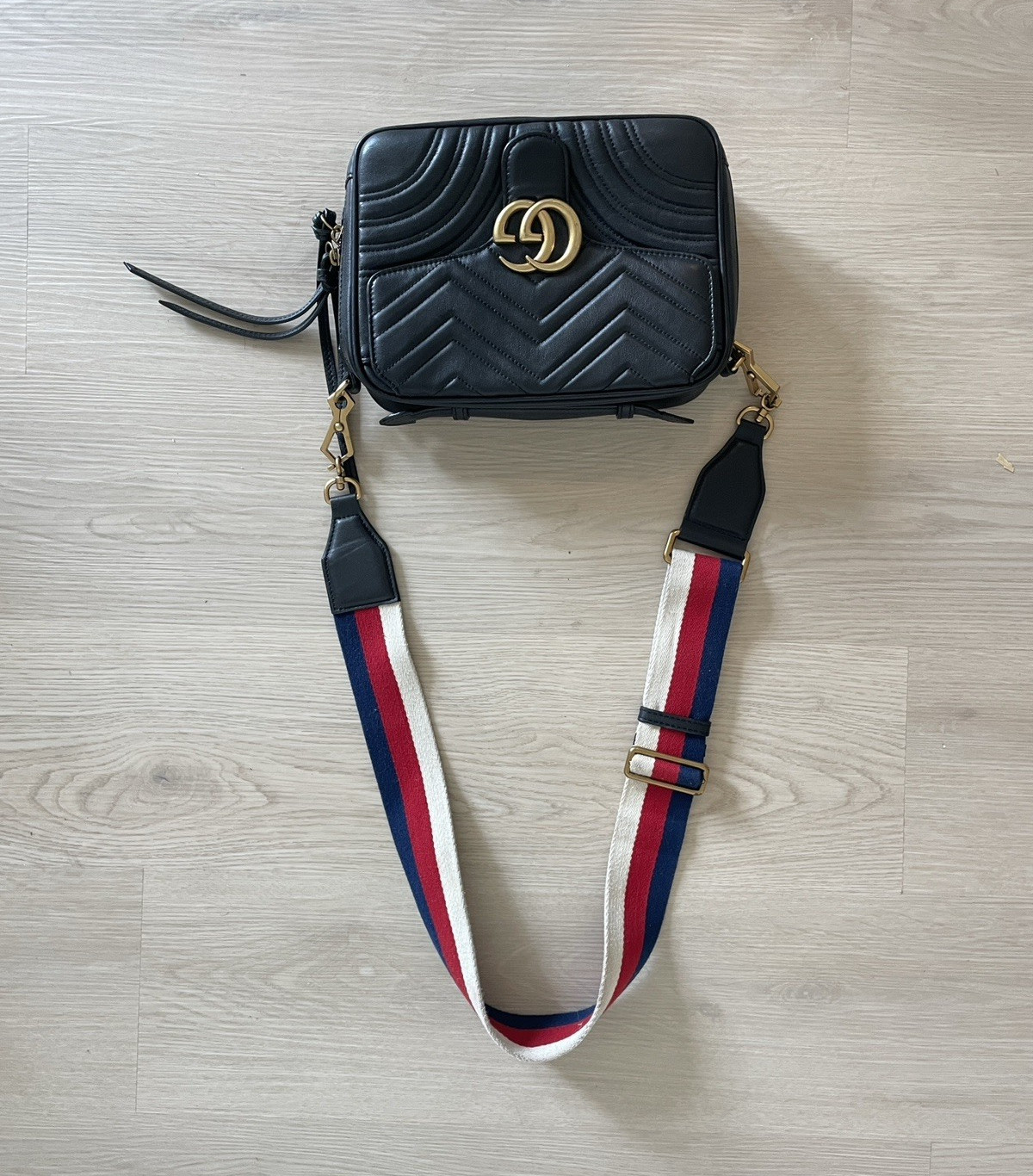 Gucci Marmont GG Logo Black Chevron Quilted Crossbody Bag Adjustable Strap