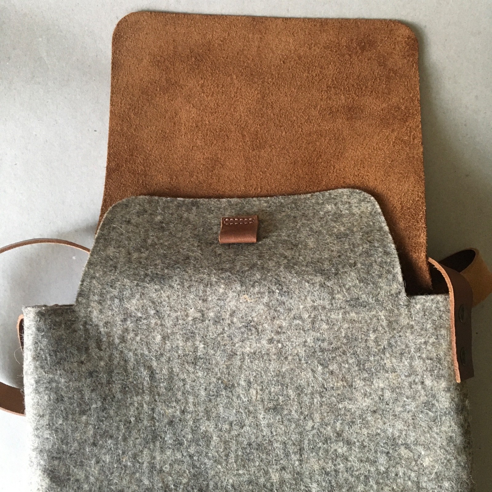Crossbody knitting bag, leather and felt small bag, minimalist handbag NEW