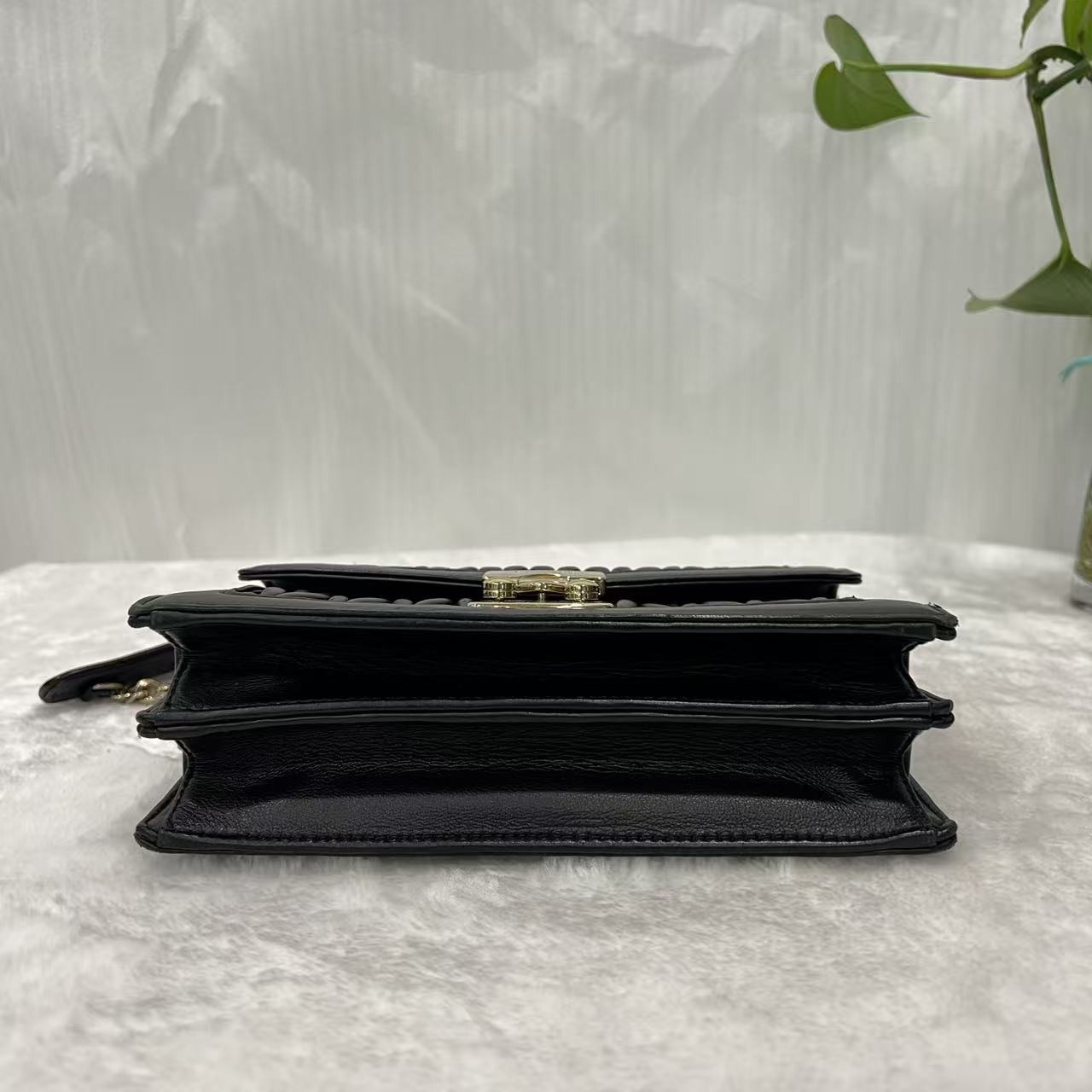 Miu Miu Matelassé Leather Chain Shoulder Bag with Push-Lock Closure Auth