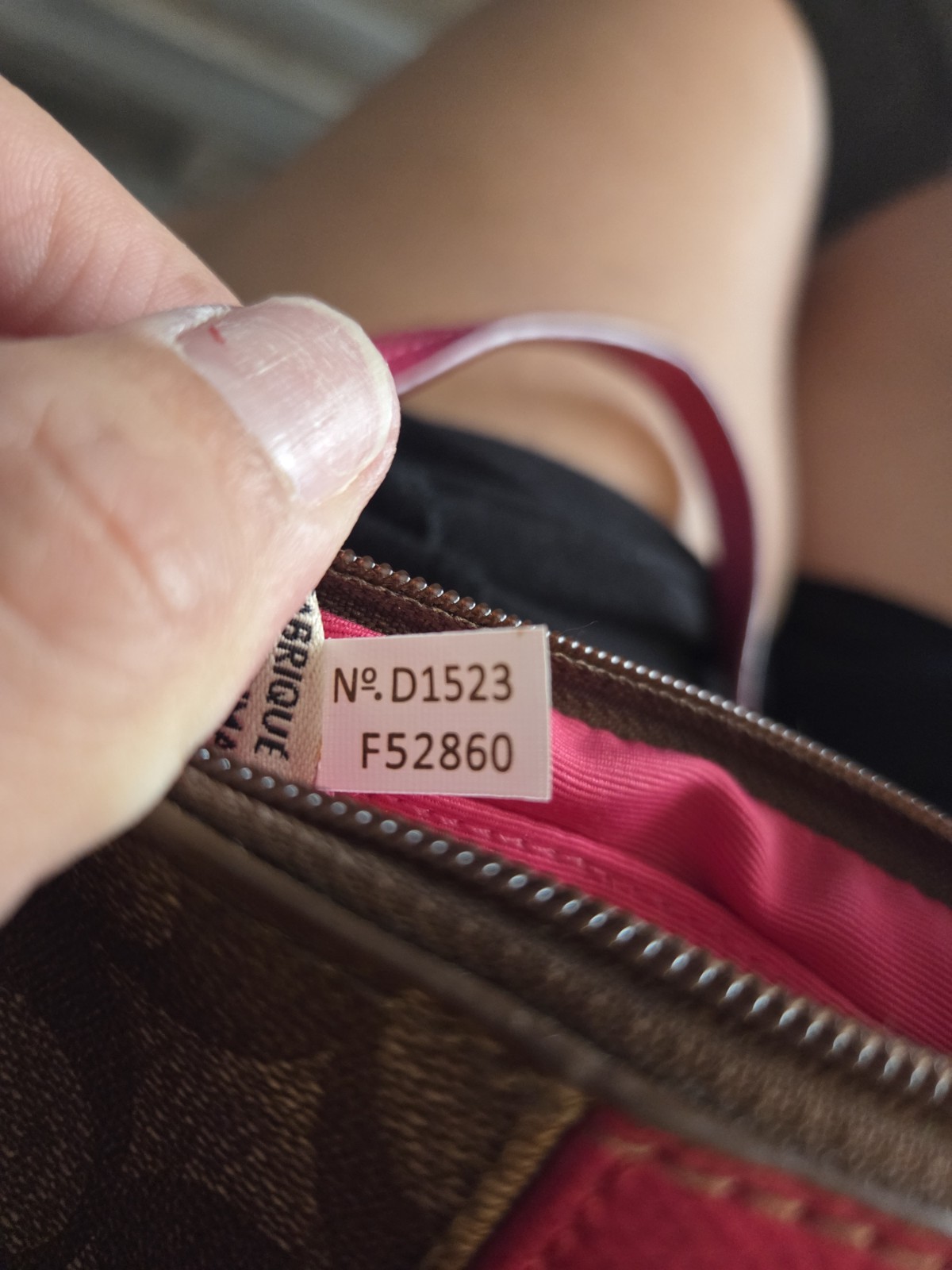 Coach Signature Logo Zip Wristlet Small Brown/Pink Gold Hardware Lined Pockets