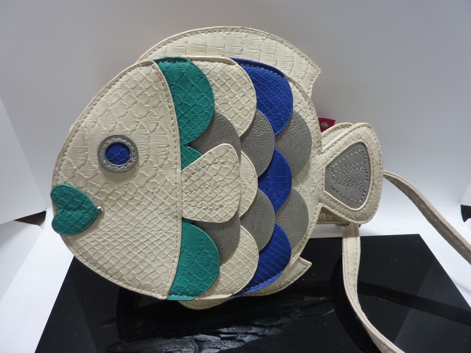 Lily Bloom VINTAGE Crossbody Bag Fish Design Layered Scales Adjustable Strap