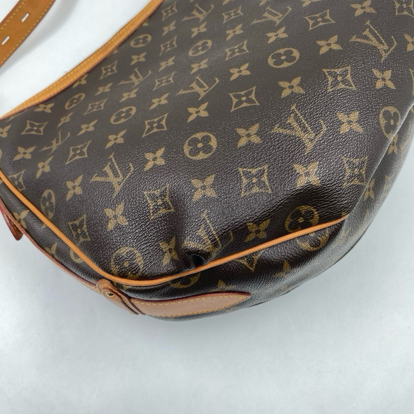 LOUIS VUITTON Tolum GM Shoulder Crossbody Bag Brown Leather Monogram LV 051202