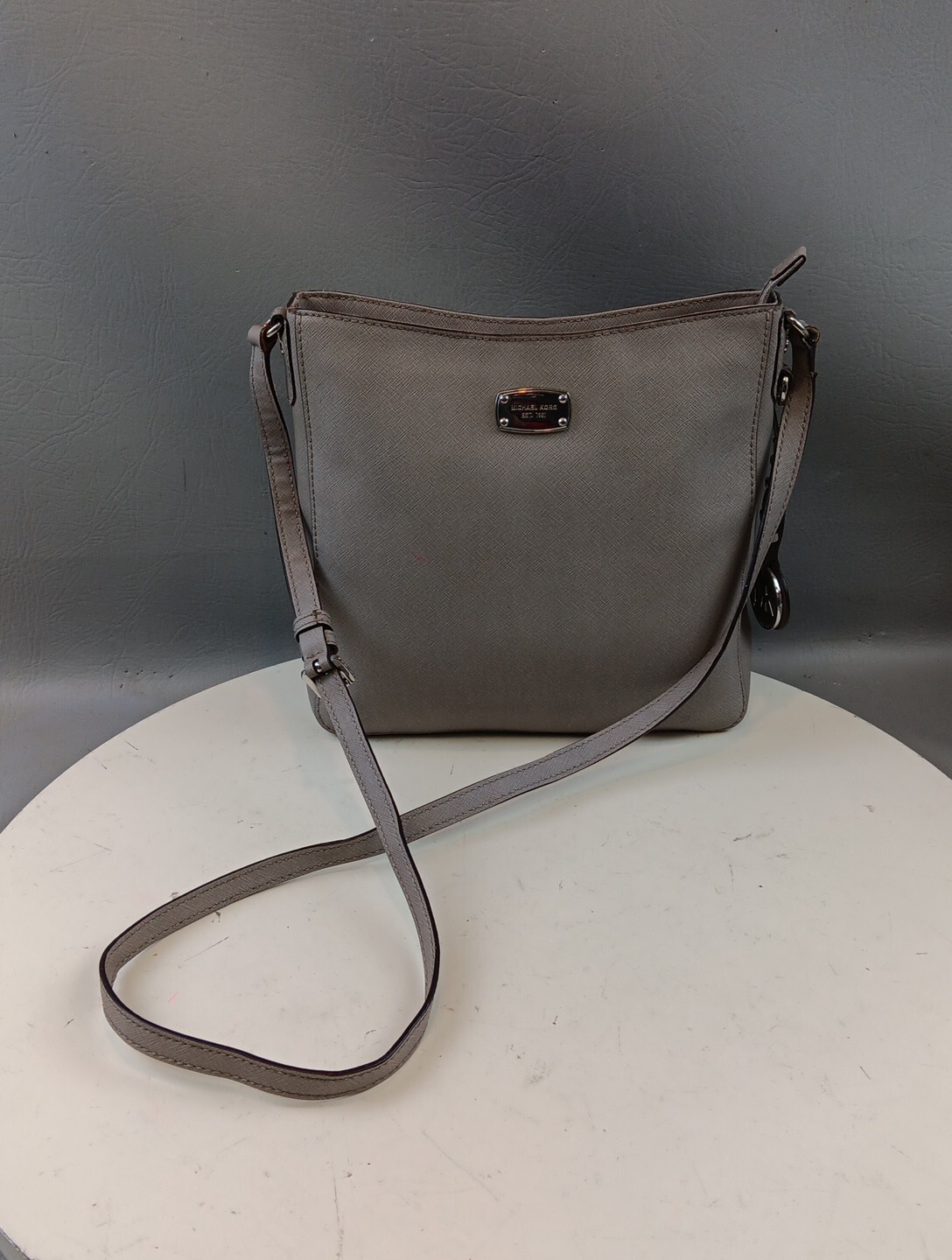 Michael Kors Purse Clay Gray Saffiano Leather Cross Body Bag W Charm Logo