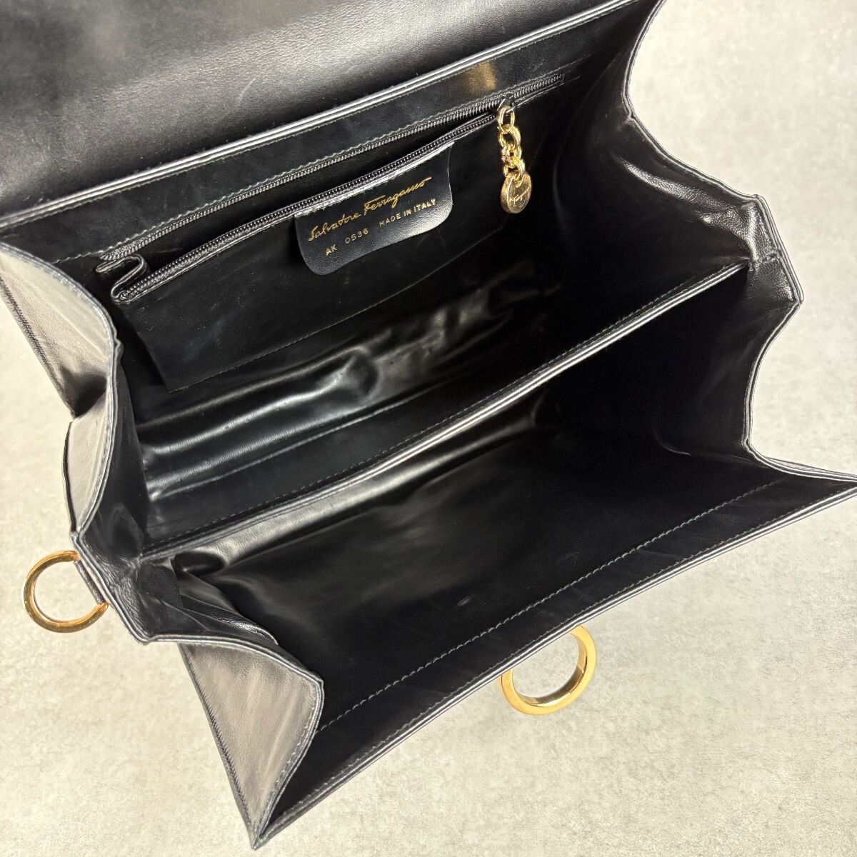 Salvatore Ferragamo Gancini Black Leather 2Way Shoulder Bag Top Handle Formal