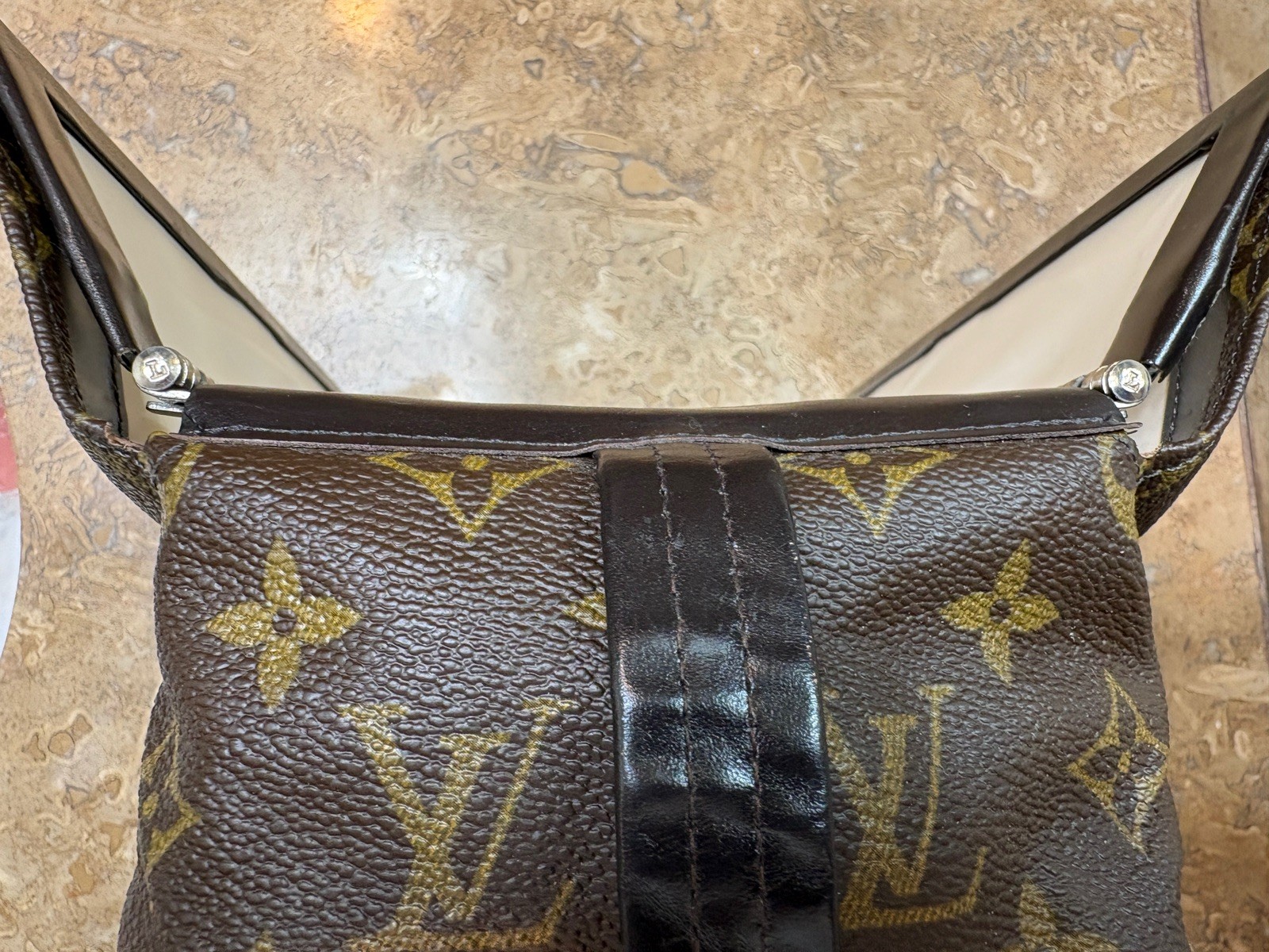 Rare Vintage Louis Vuitton Monogram Dopp Kit Toiletry Travel Pouch Bag