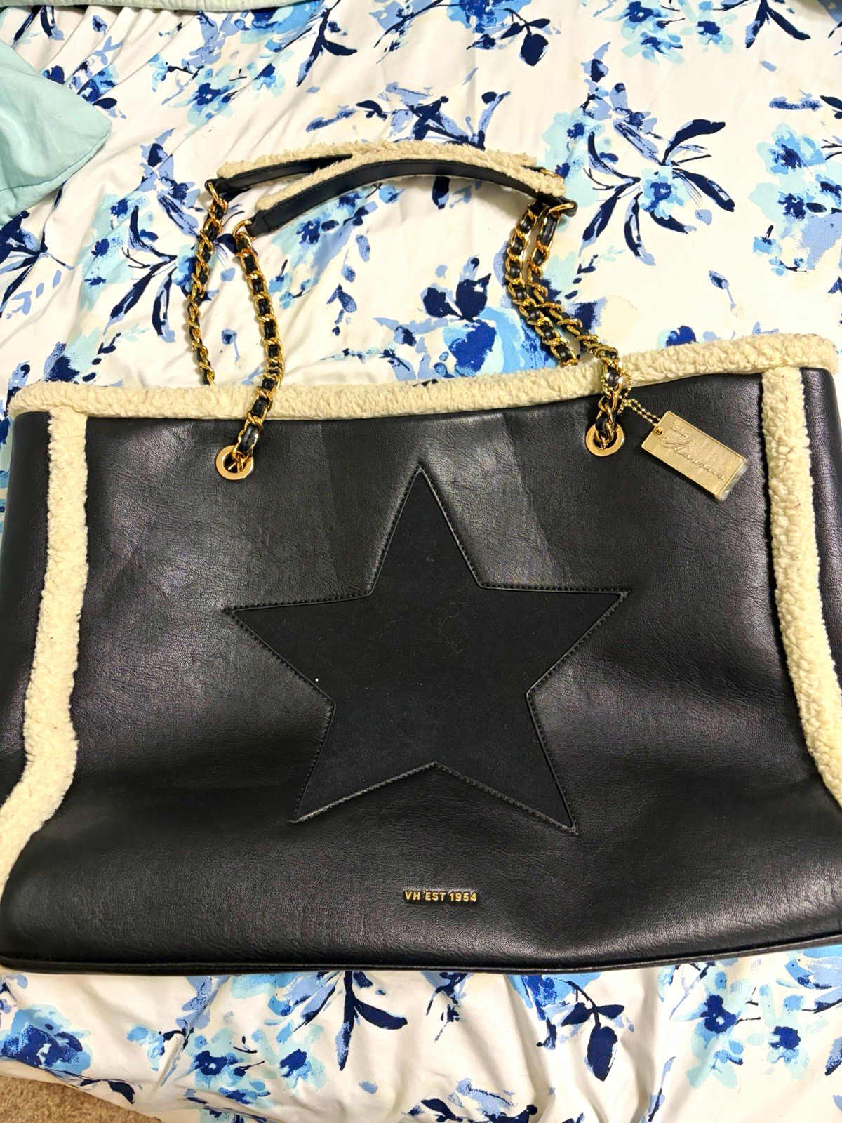 Vintage Havana Black Large Tote Shearling Trim Star accent with 2 straps