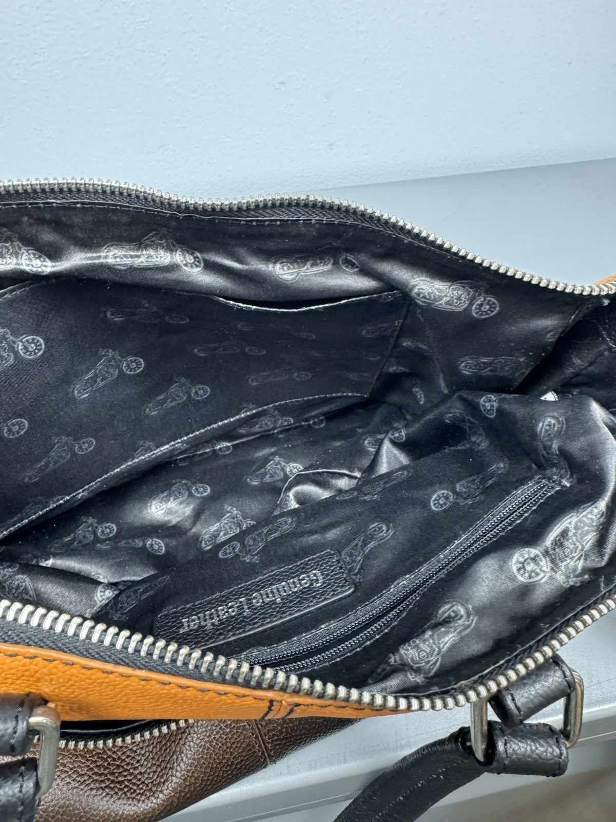 Harley Davidson Purse Womens Orange & Black Ombré Fade Leather Tote Keychain EUC