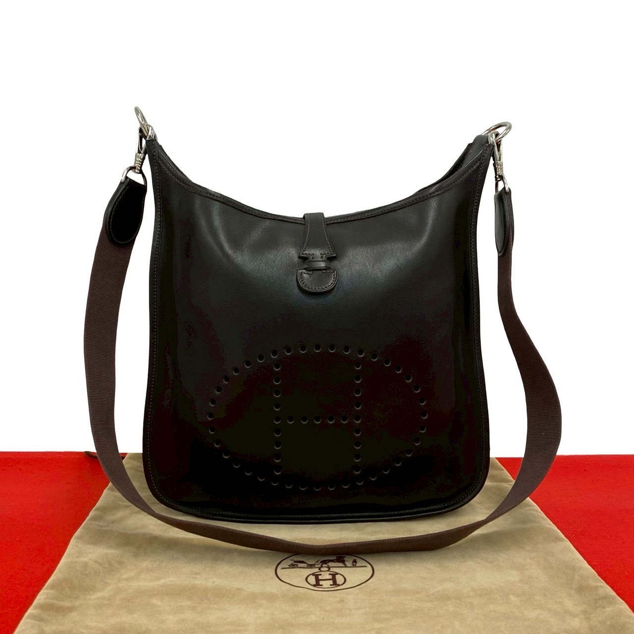 HERMES Evelyn PM Shoulder Bag Vauvarenia Brown f2926