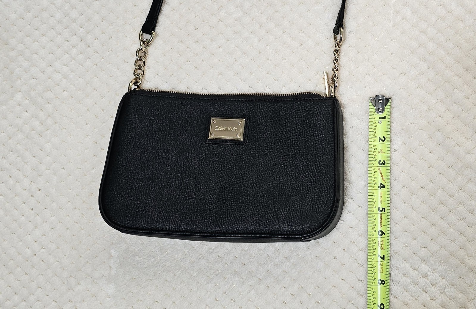 Calvin Klein Women’s Black Shoulder Bag Zip Gold-Tone Chain Pockets
