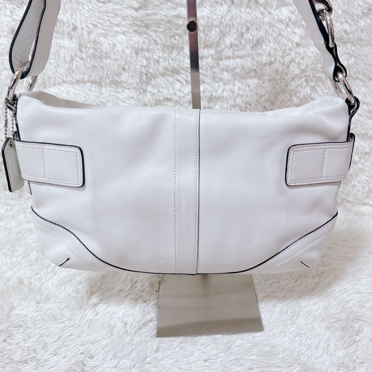 COACH Soho White Leather Shoulder Bag Women Silver Buckle Strap 33cm 21cm Auth