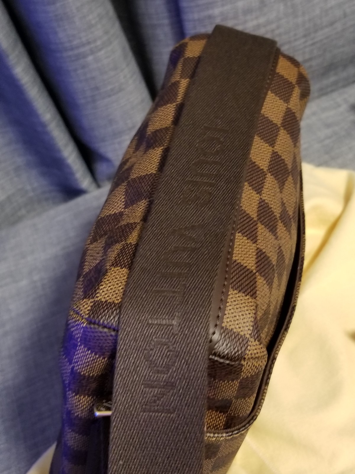 Authentic Louis Vuitton Damier Trotteur Beaubourg bag Tags & Dust Cover Unused