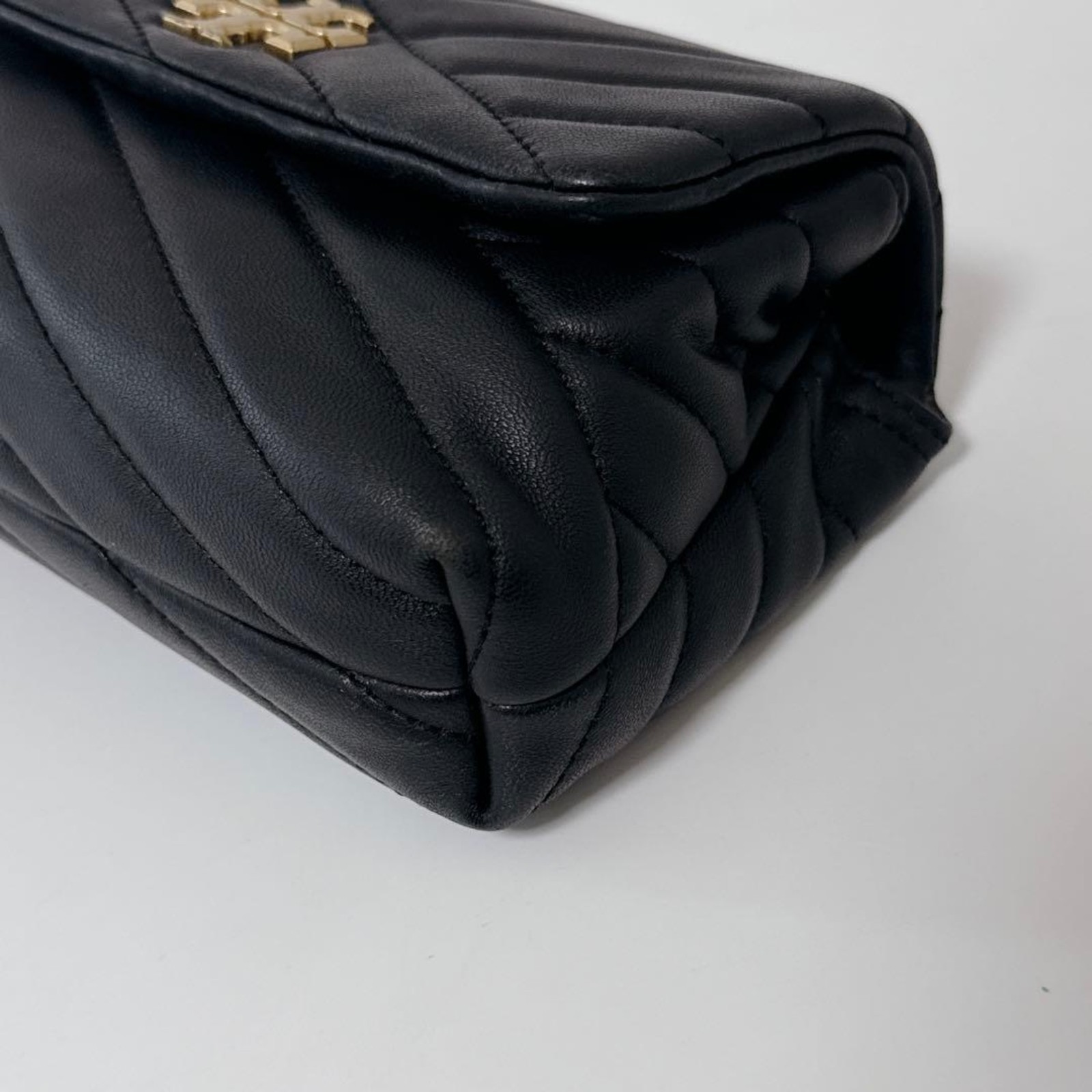 Tory Burch Kira Chevron Quilted Leather Chain Shoulder Bag Black Gold Japan