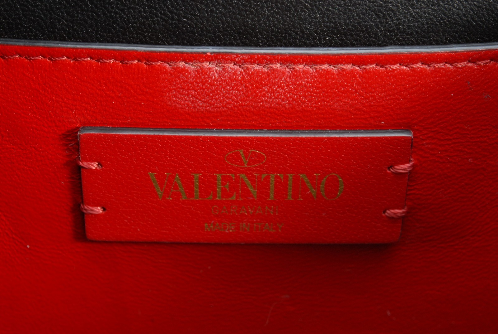 Valentino Garavani VLogo Red Leather Crossbody Shoulder Bag Gold Chain