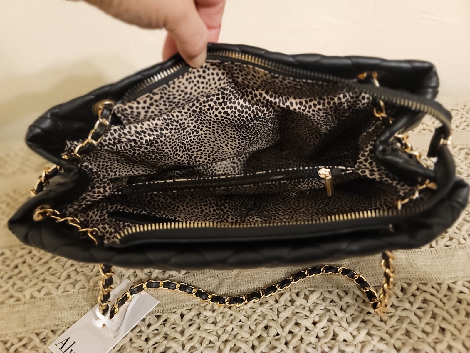 Alyssa Black Quilted Medium Shoulder Bag Zip Top Turn Lock Gold Chain Strap