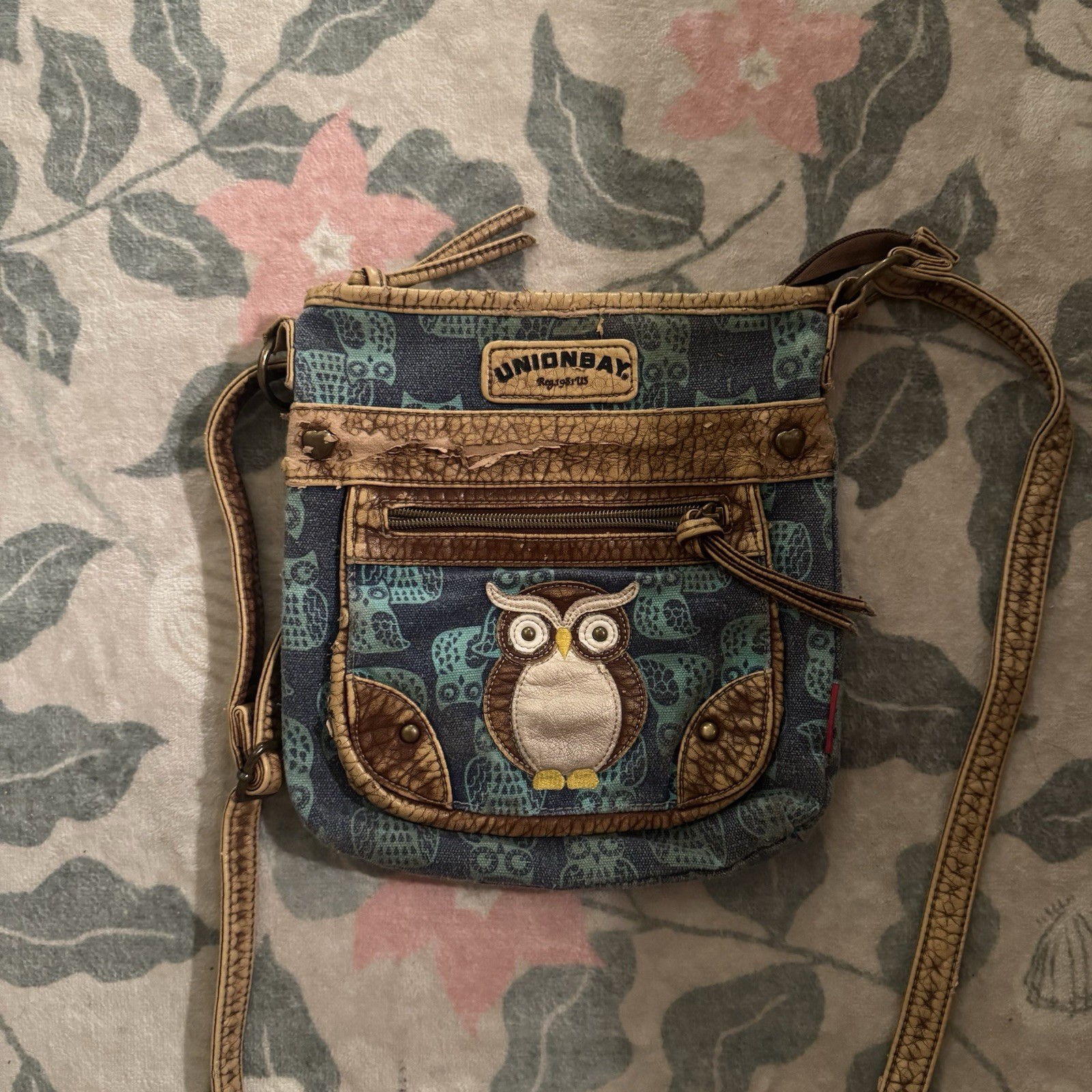 blue owl union bay crossbody bag (strap about 20in)