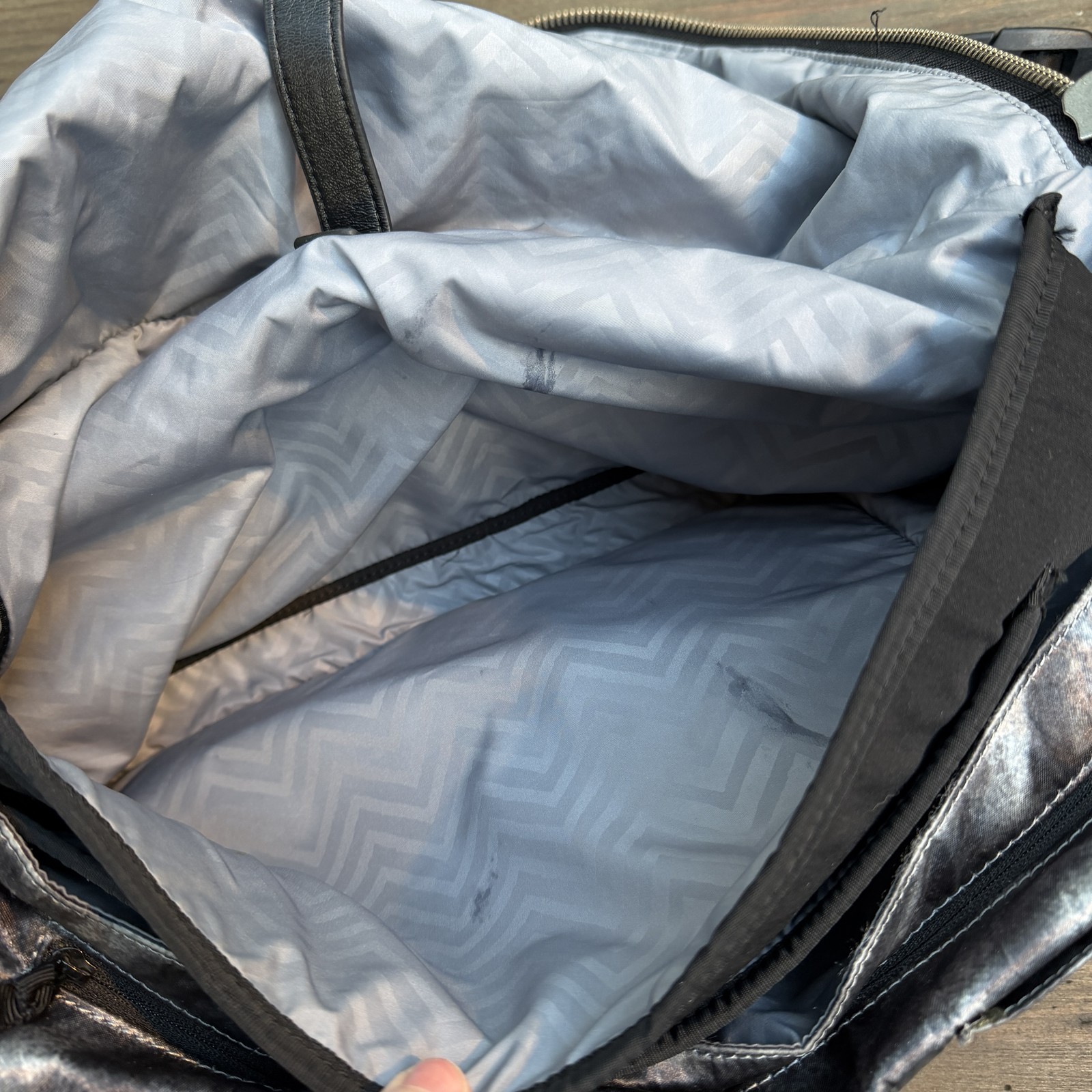 Lululemon Urban Warrior Messenger Bag Gray Chevron Print Silver Hardware