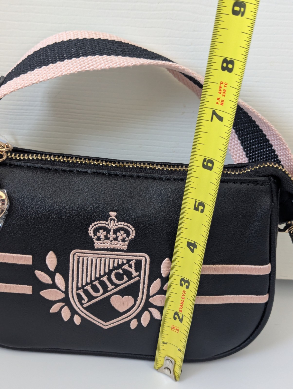 Juicy Couture Black Pink Crest Logo Convertible Wristlet Zip Top Charm Gold NWT