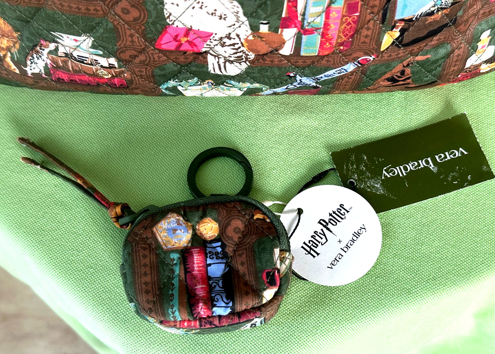VERA BRADLEY HARRY POTTER BANCROFT BACKPACK + BAG CHARM:NWT HOGWARTS LIBRARY
