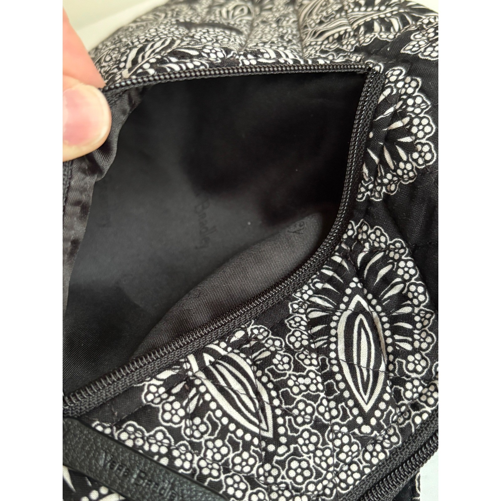 Vera Bradley Blanco Bouquet Hipster Crossbody Bag Floral Black White Adjustable