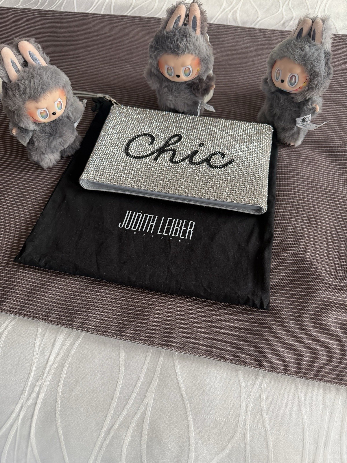 Judith Leiber Couture Embellished Pouch “Chic” – brand new In Box, Dust Bag
