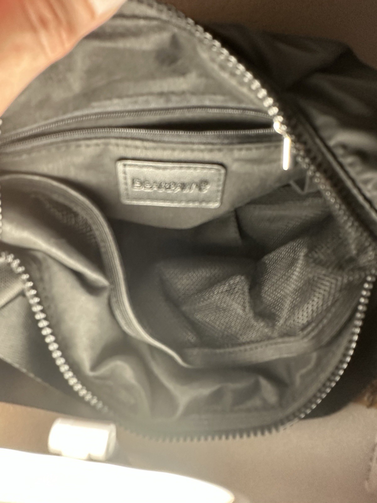 Bearpaw Women’s Black Sling/Crossbody Puffer Bag NWT