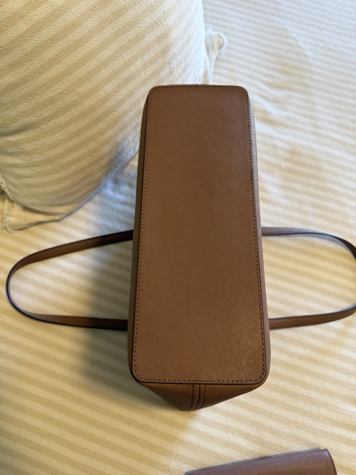 Michael Kors Brown Large Tote Handbag w/ Wallet Logo Gold Hardware Zipper