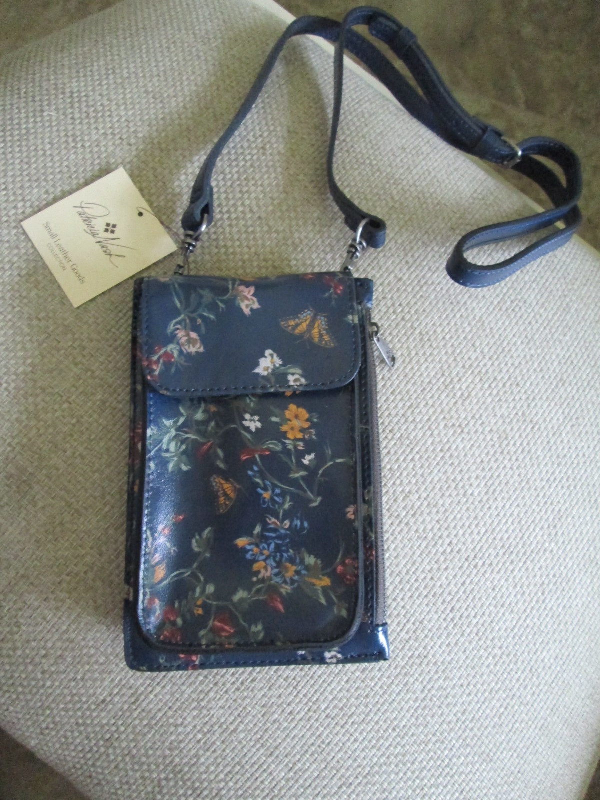 Patricia Nash Chiavella Butterfly Gardens Phone Crossbody RFID NWT/ $139
