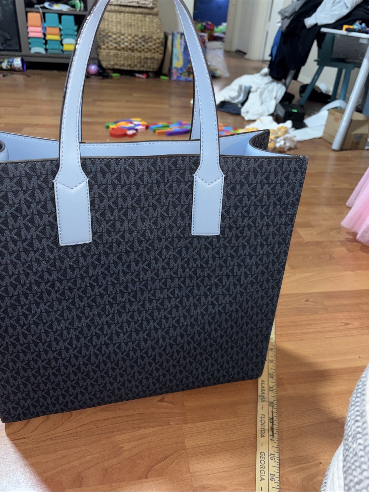 Michael Kors Kenly Large Signature Logo Tote Trimmed In Blue