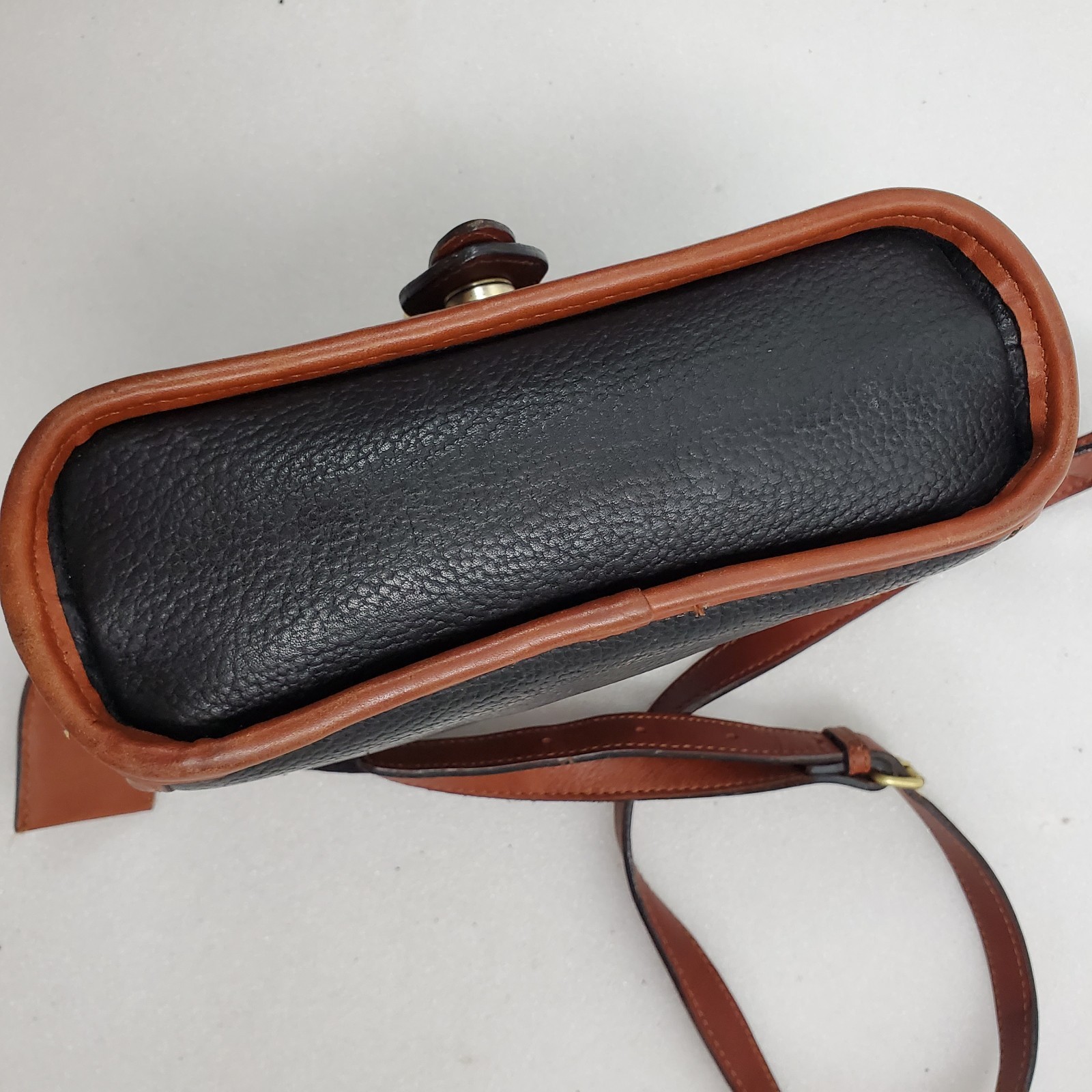 Vintage 90s Liz Claiborne Black Pebble Leather Crossbody Bag with Brown Trim