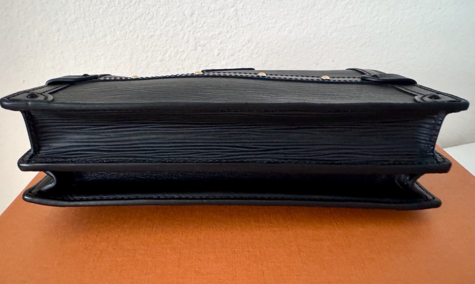 STUNNING LOUIS VUITTON Black Epi Leather Soft Trunk Crossbody Clutch Bag |2 COAs