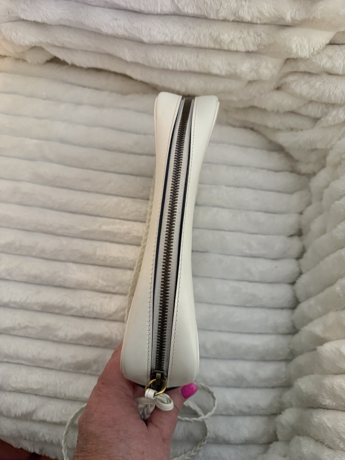 2019 Gucci White Quilted Trapuntata Camera Bag