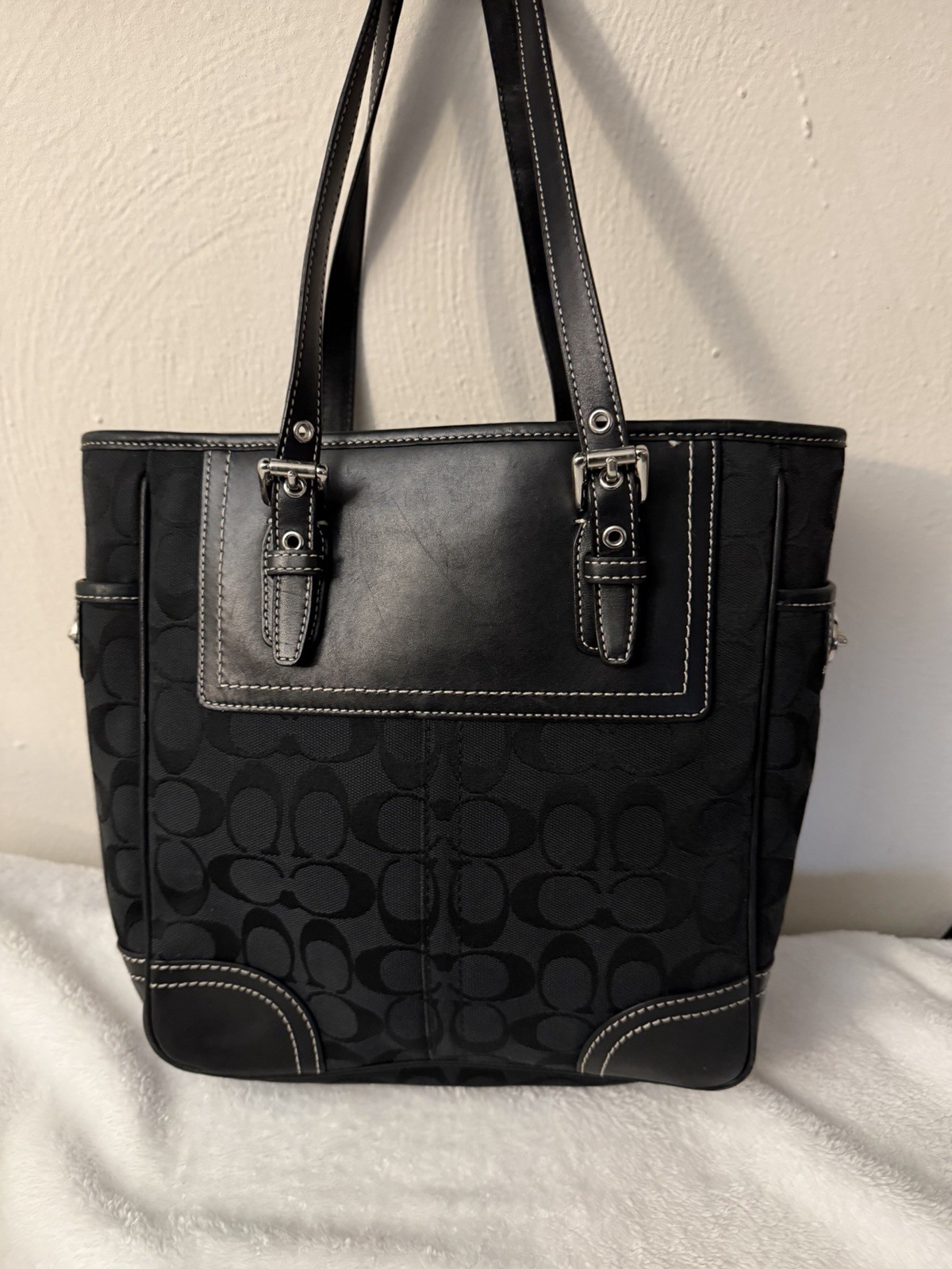 Coach Black Signature Zip Tote Shoulder Bag Silver Hardware Hang Tag Pockets