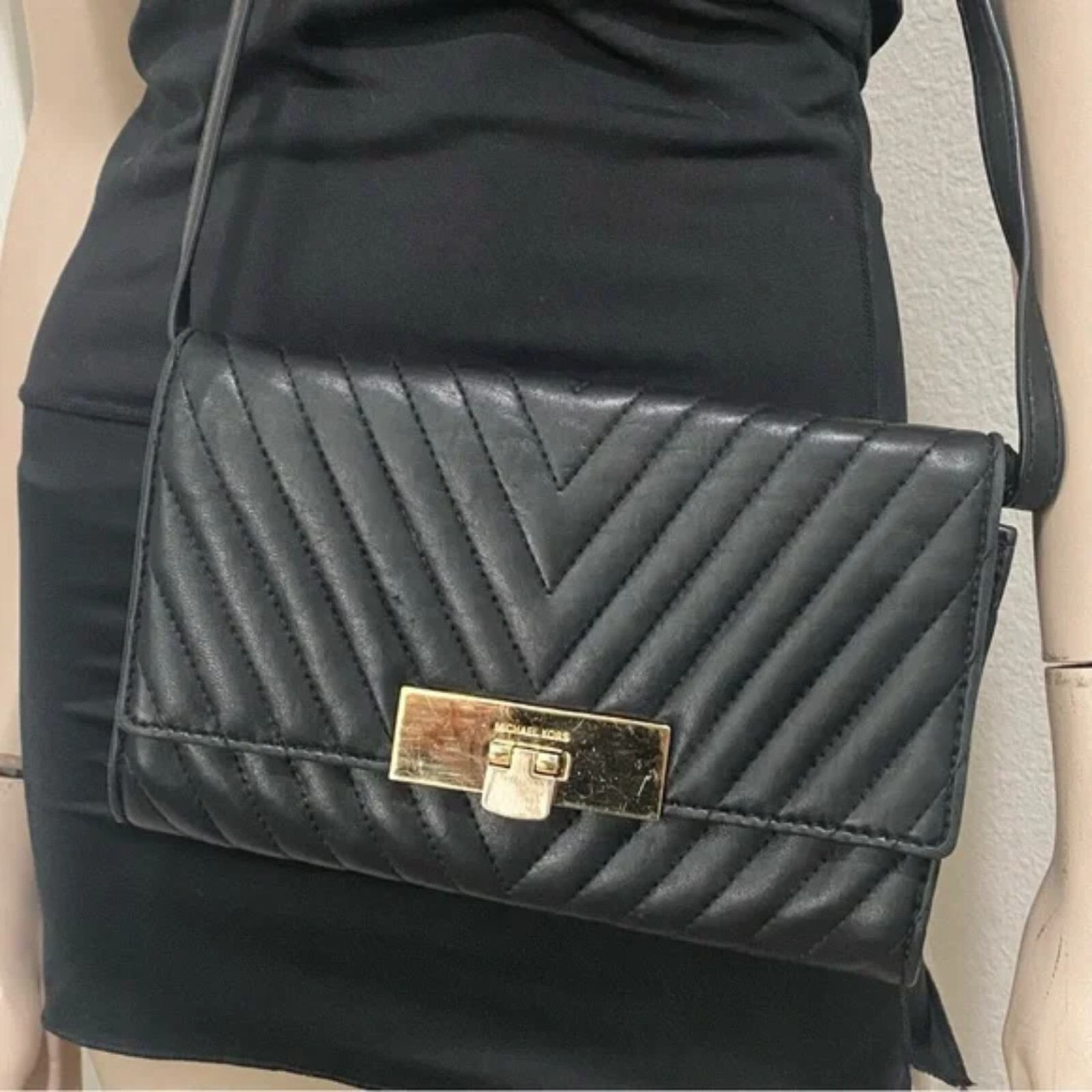 Michael Kors Susannah Quilted Leather Lock Clutch Shoulder Bag Black Purse New