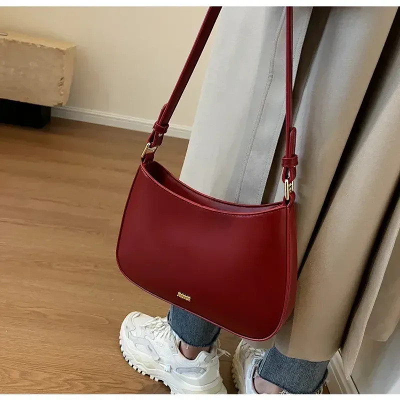 Red Underarm Shoulder Bags for Women 2024 New Texture Leather Crossbody Bag