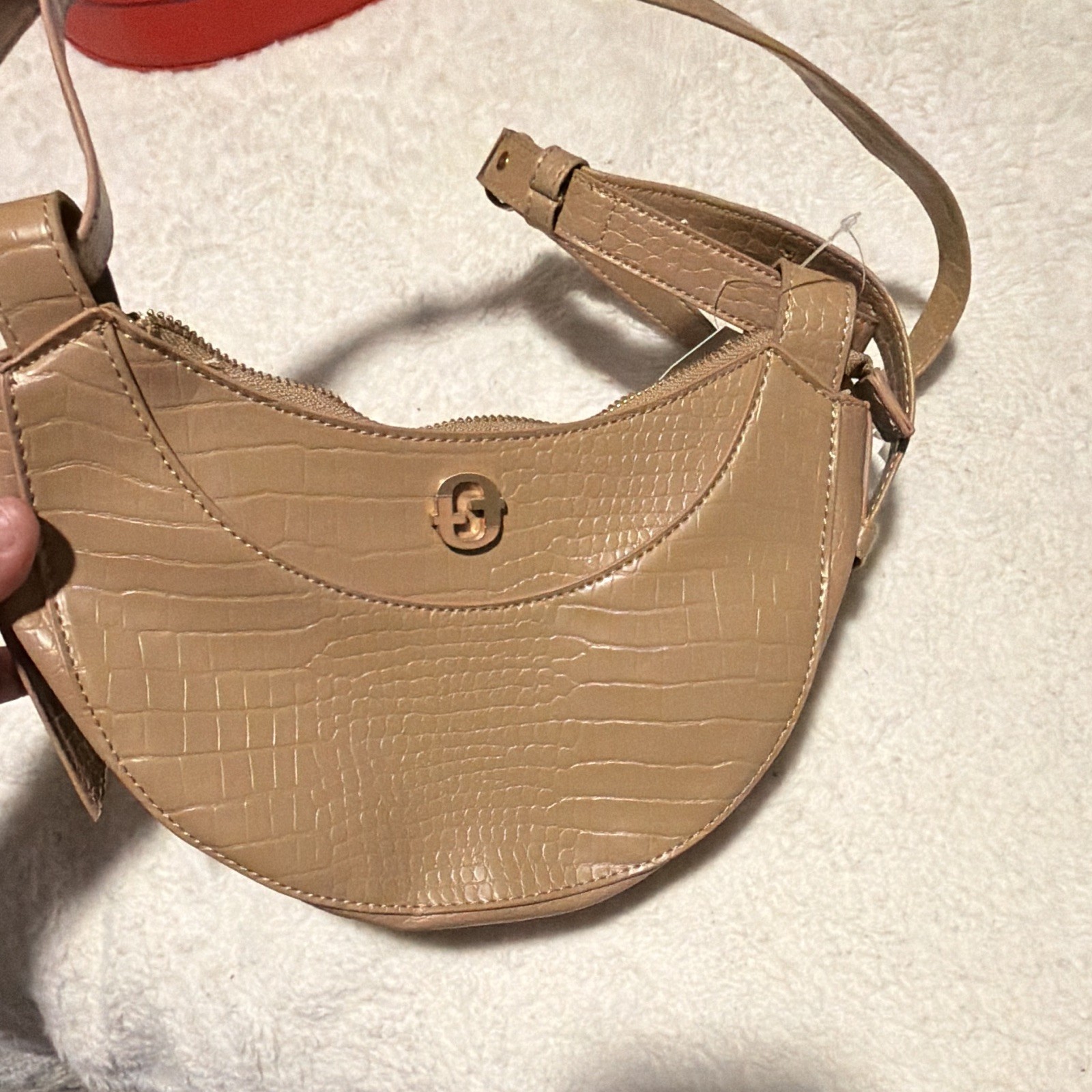 Time and Tru Beige Croc Embossed Crescent Shoulder Bag Zip Adjustable