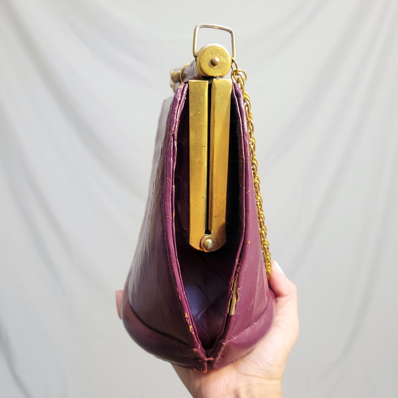 Authentic 1940s Alligator Purple Embossed Shoulder Bag