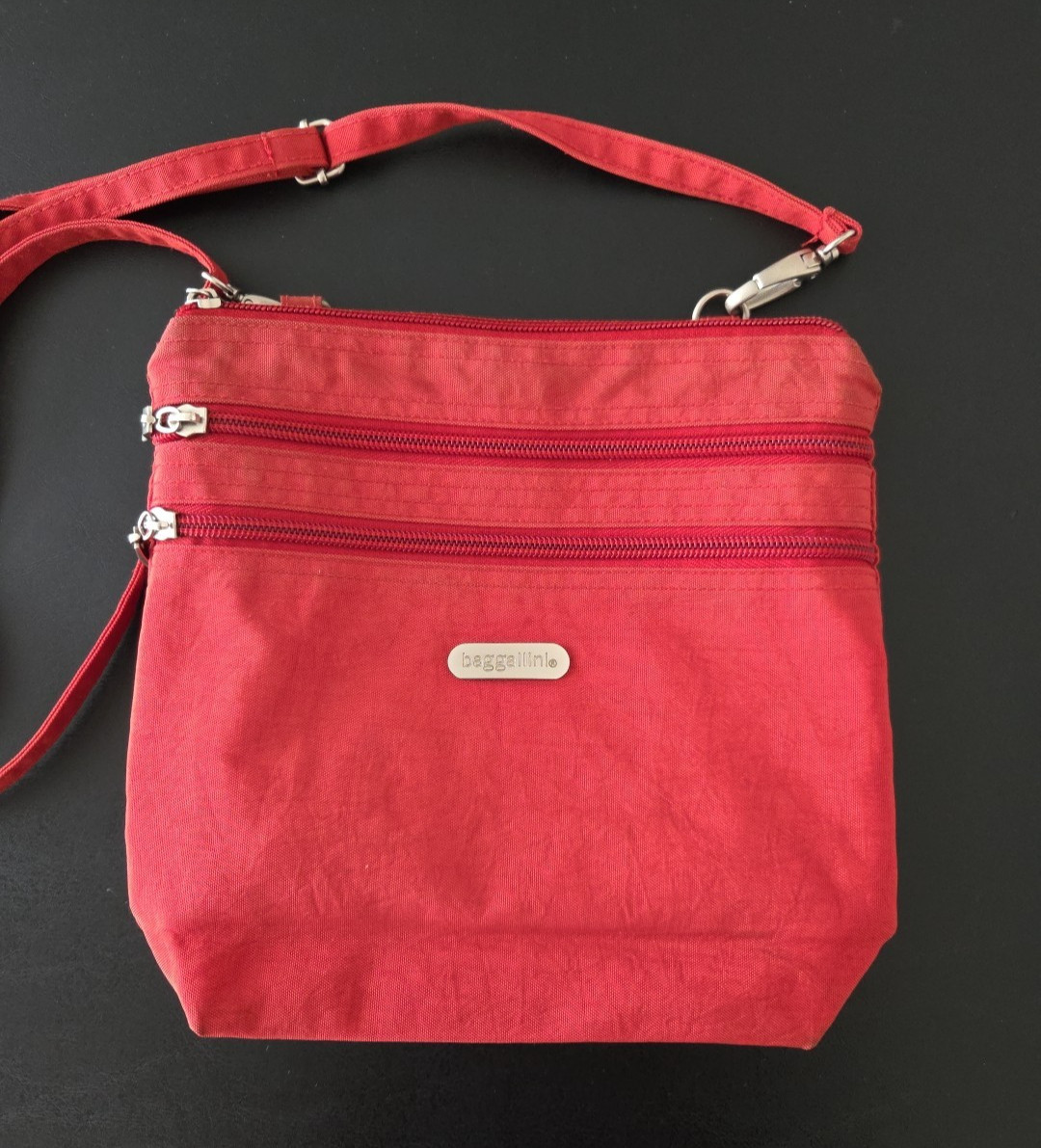 Baggallini Zipper Bag Crossbody Purse Rust Red Orange Multi Pockets 9″