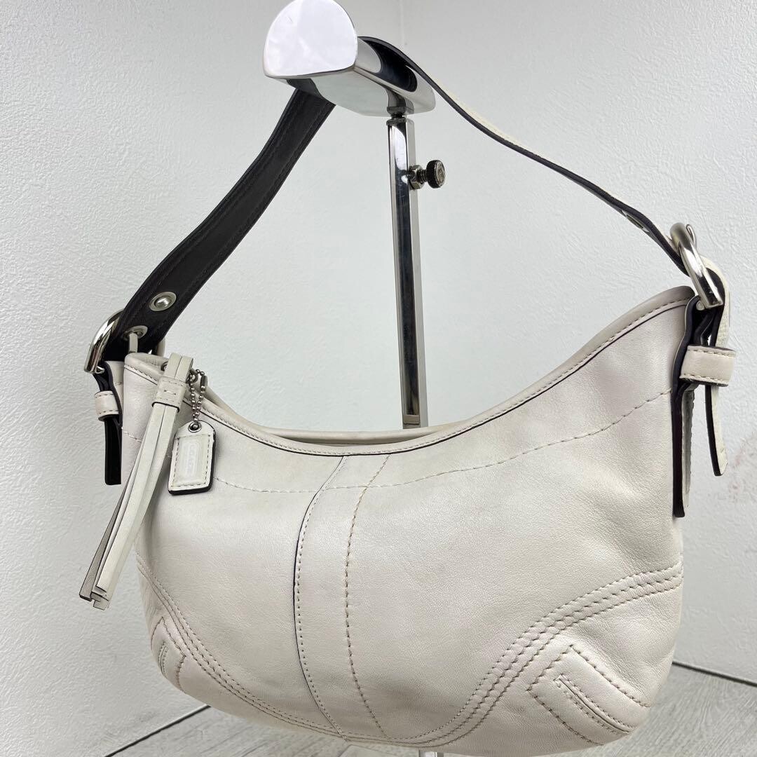 COACH White Leather Hobo Shoulder Bag Silver Charm 8A01 Women 10.6in
