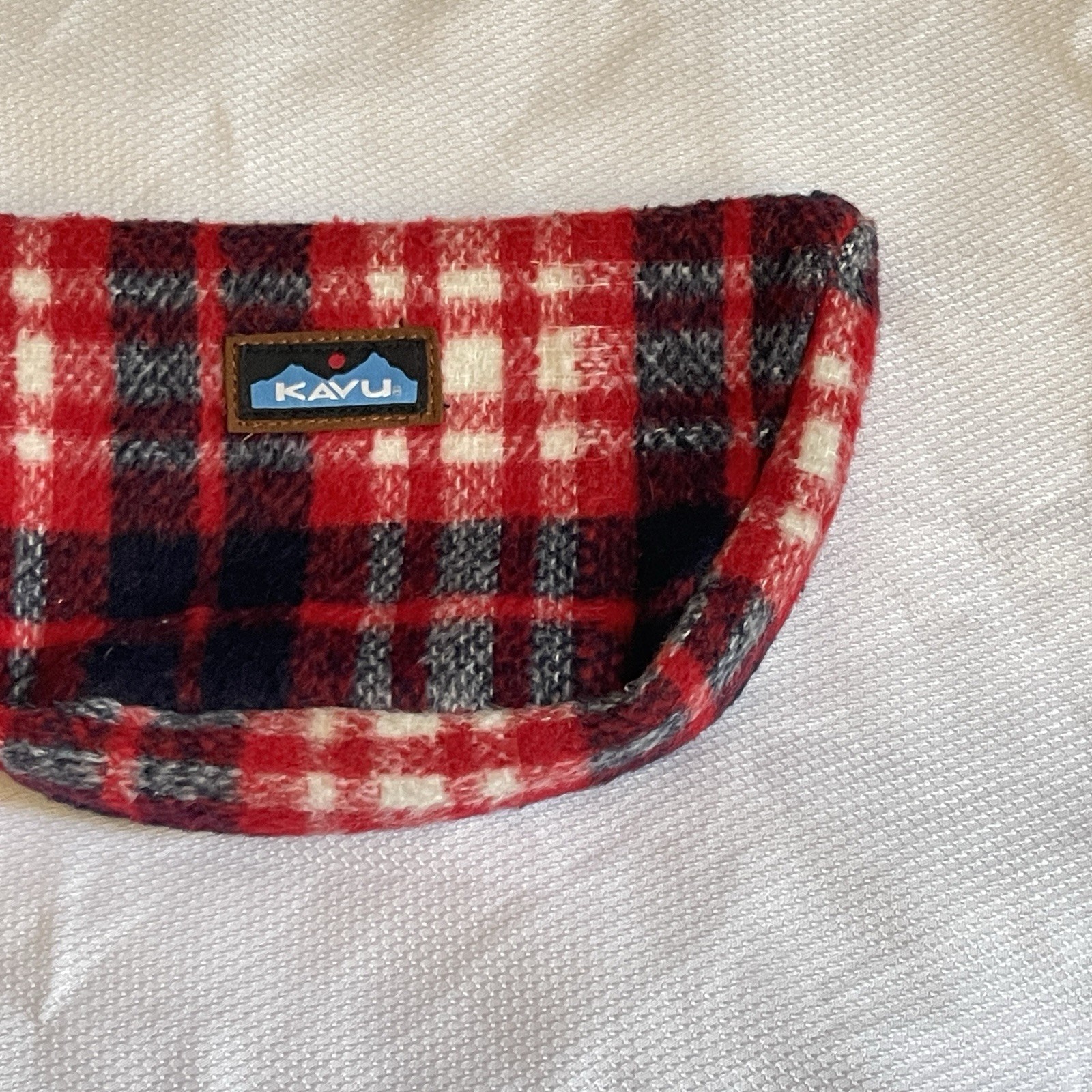 Kavu Tabernash Red Plaid Print Wristlet Pouch Detachable Strap Zipper Lined