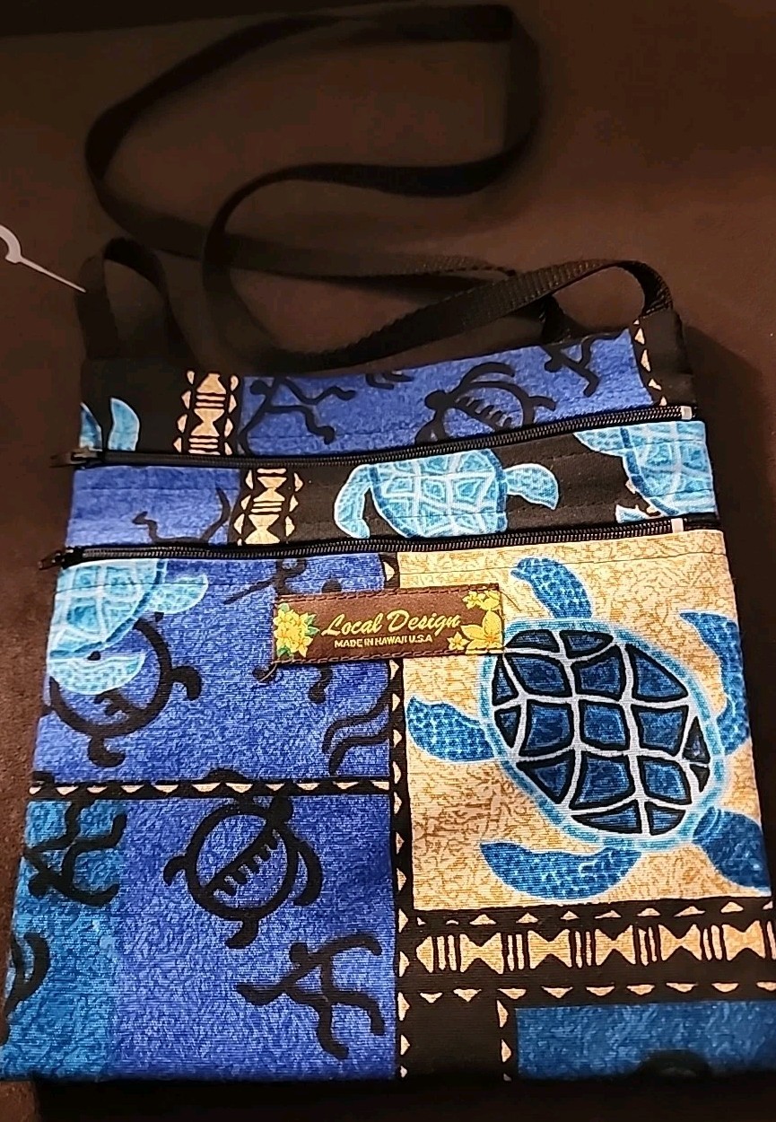 CROSSBODY PURSE Hawaiian Local Design Made In Hawaii Turtle-Petroglyphs 2 Zipper