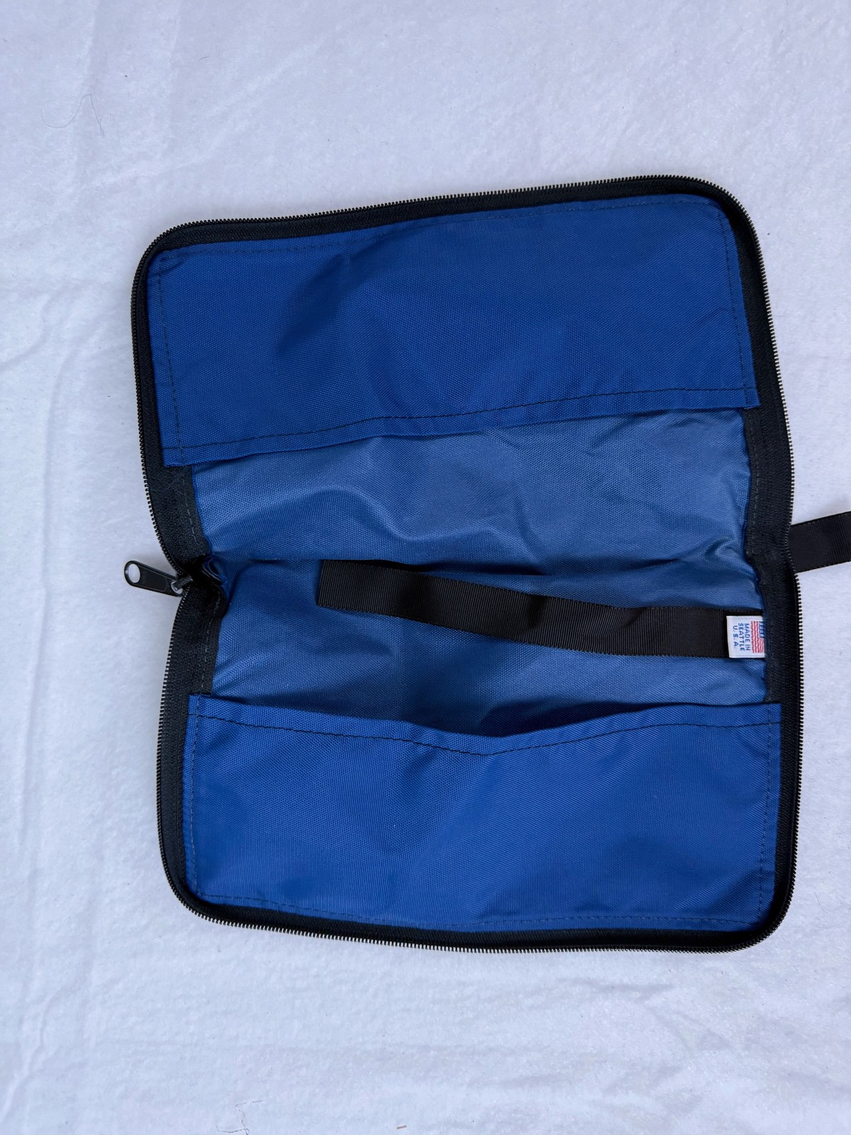 SUNDOG SUN DOG blue nylon zip pouch 10 x 6 in