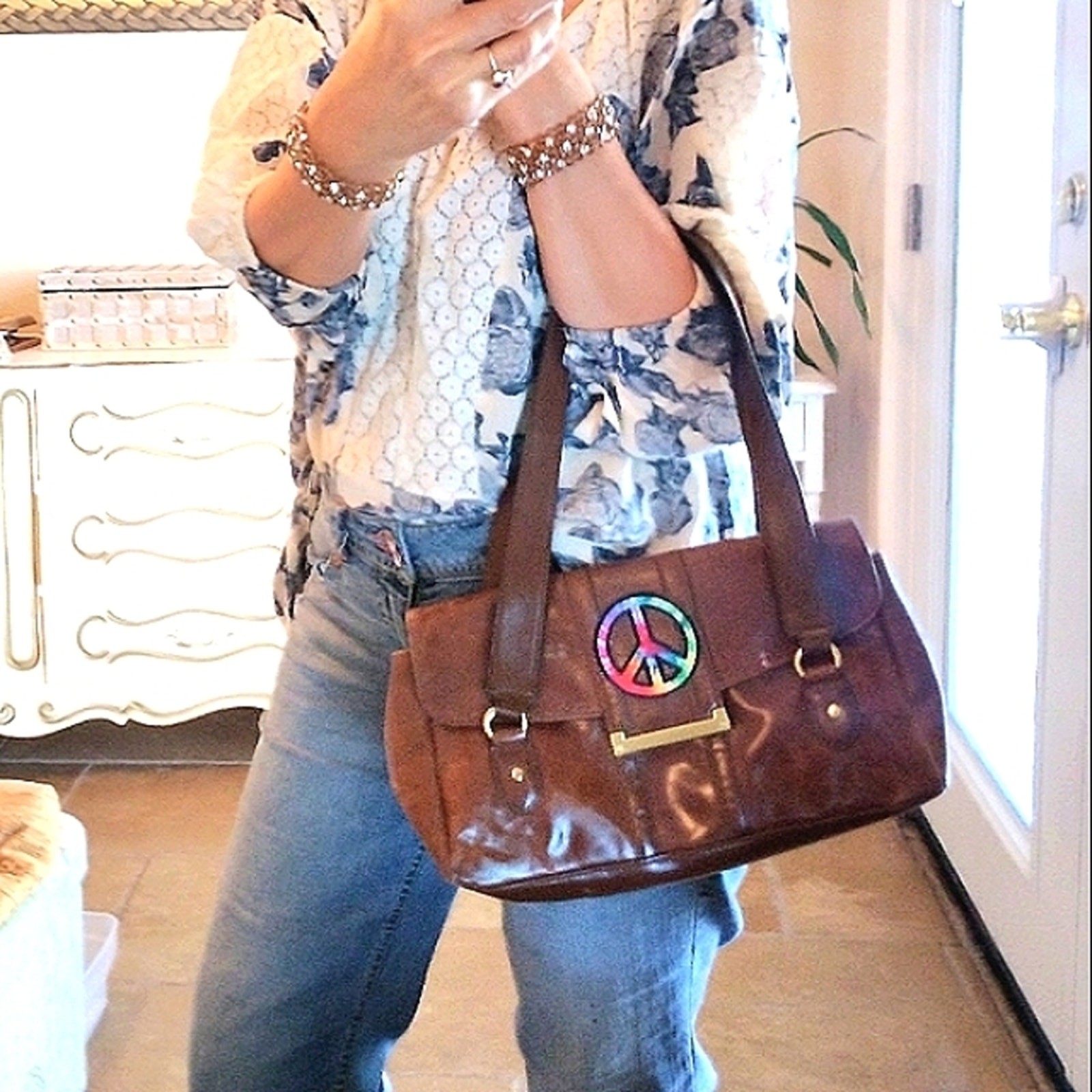 Retro Y2K Patent Leather Purse Shoulder Bag Brown Rectangular Handbag PEACE SIGN